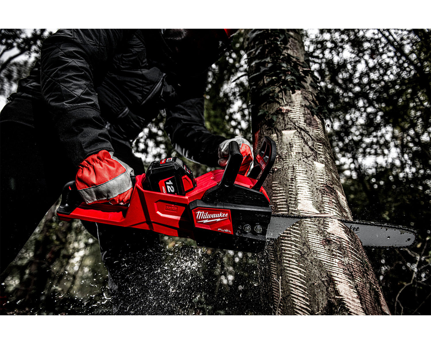 MILWAUKEE® M18 FUEL™ 40cm Chainsaw Kit